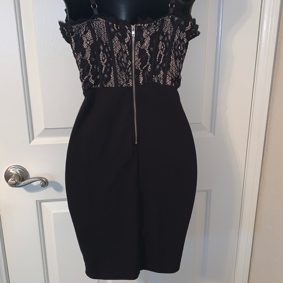 Dress - Picture 3 of 3